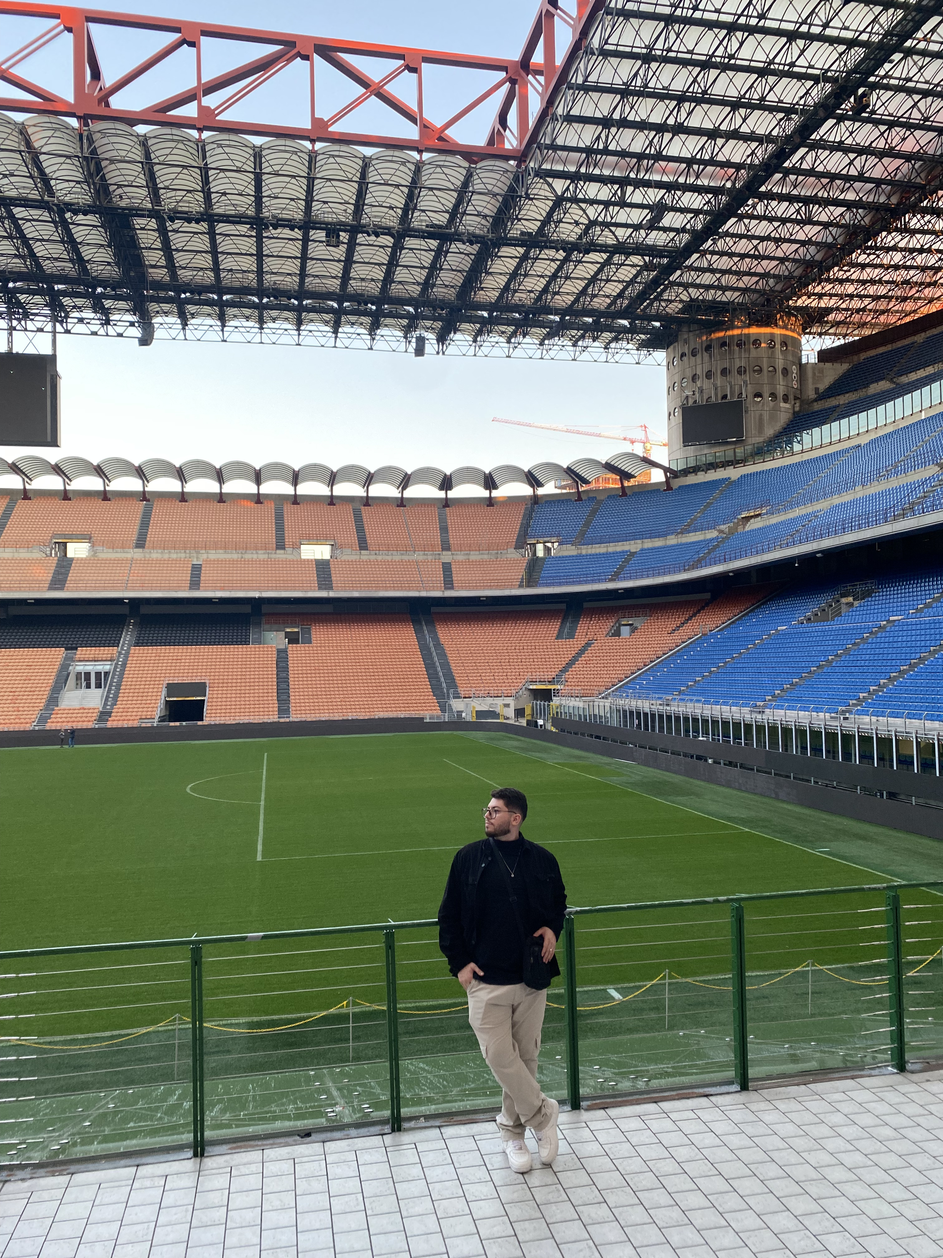 Marcus Vinicius no estádio San Siro, em Milão